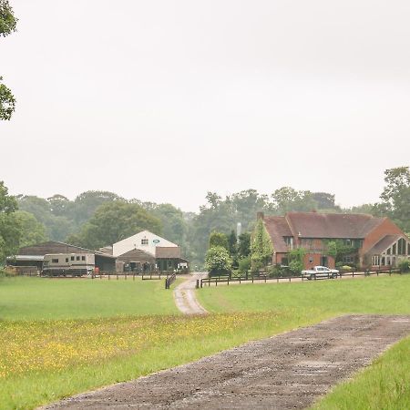 The Lazy Mare By The Water Villa Rugeley Exterior photo